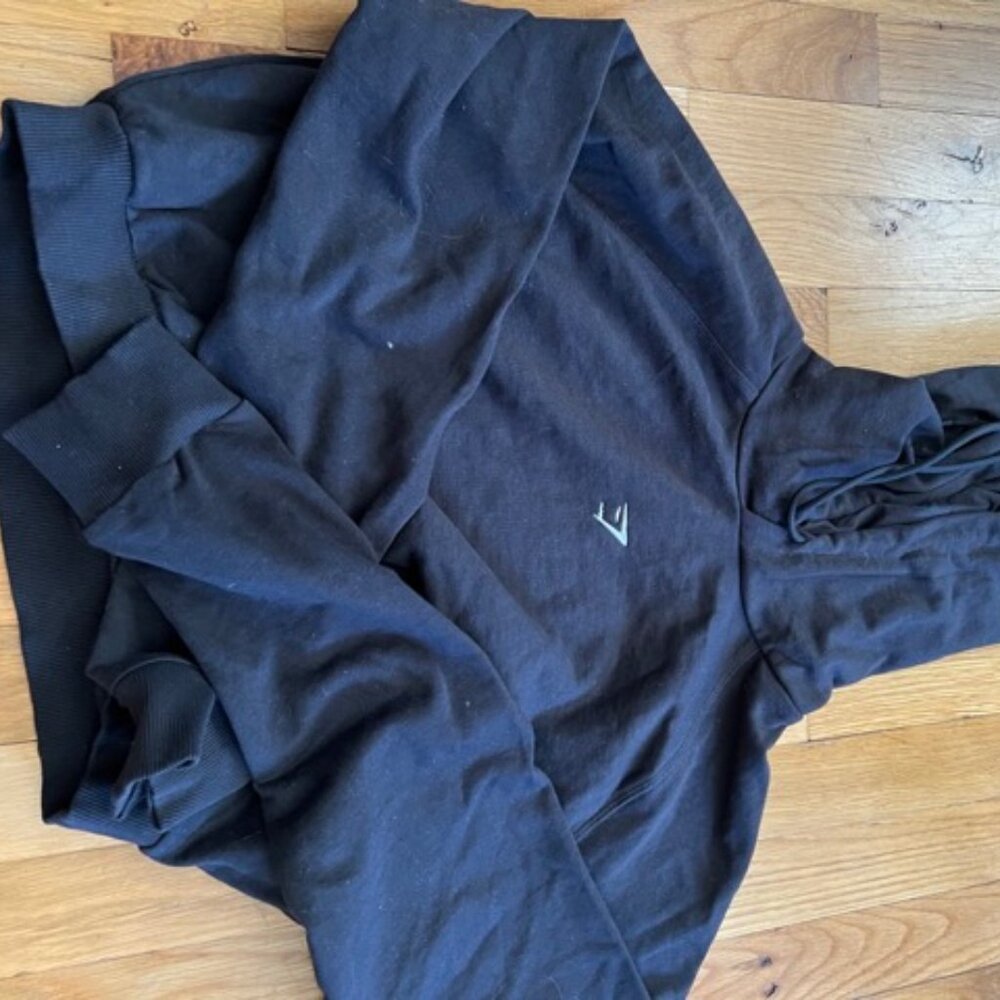 Gymshark Women's cropped black hoodie size Large